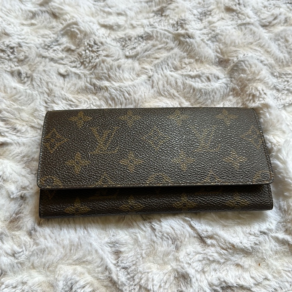 Louis Vuitton Porte Yen